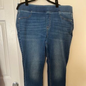 Sz 18 Old Navy Rockstar Super Skinny Jeggings